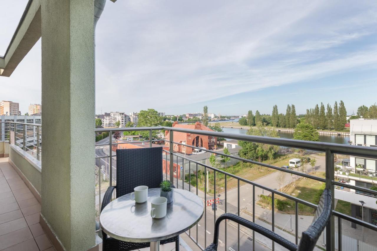 Riverside Apartment With Balcony By Noclegi Renters Swinoujscie Exterior photo